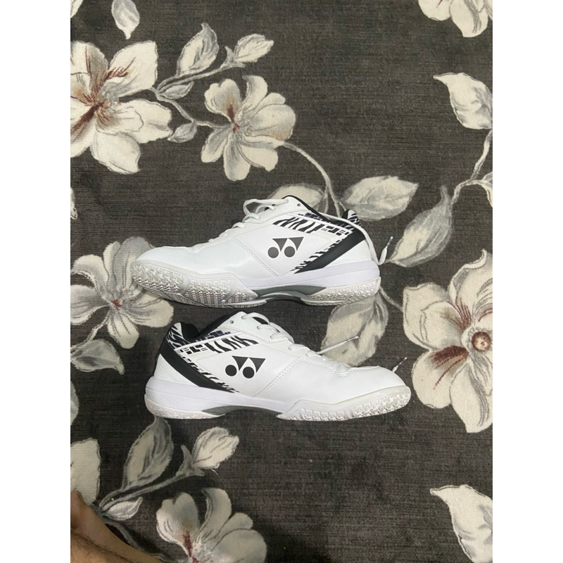 sepatu badminton yonex shb 65z second