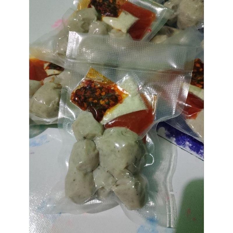 

bakso ayam prozen fremium/ bakso mentah free bumbu