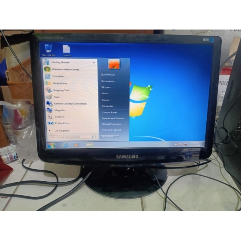 Monitor Samsung SynMaster 732 NW 17 inc normal