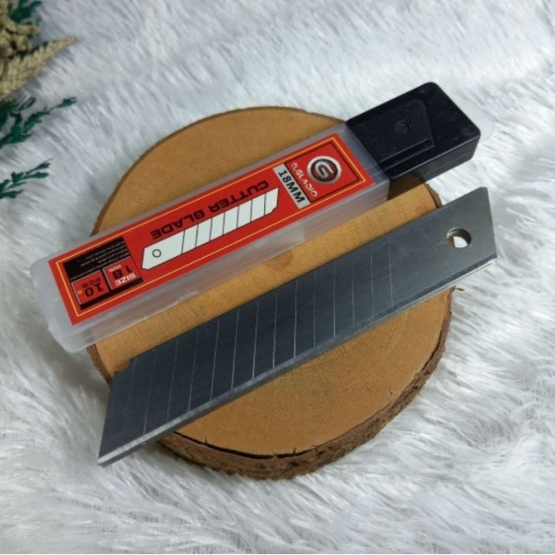 

isi Cutter Besar 18mm isi 10 pcs 14 patahan