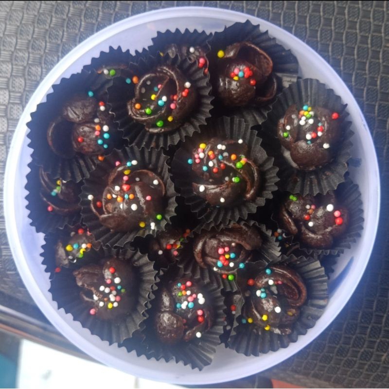 

KUE LEBARAN COKLAT COCOCRUNCH