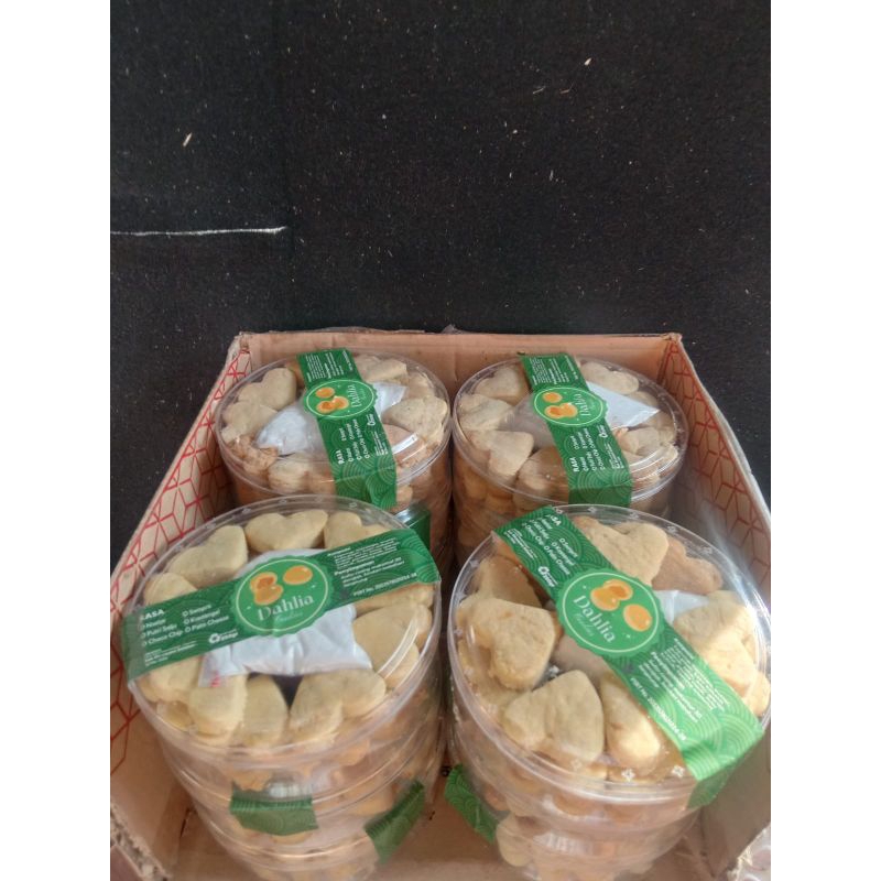 

1 Lusin (12 Toples) Putri Salju Hati READY TOKO TETAP BUKA HARI LIBUR