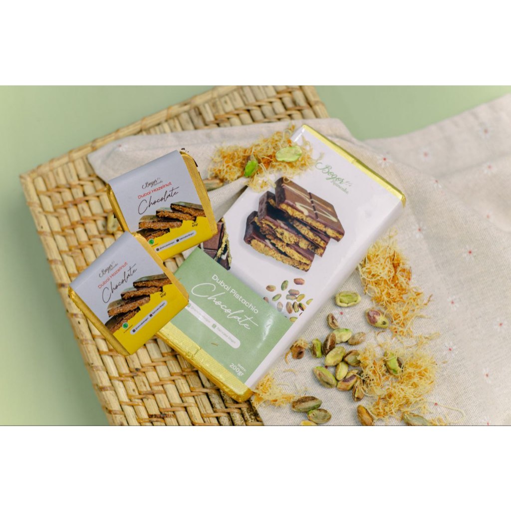 

Bogor Raincake - Dubai Pistachio Chocolate Large + Free Dubai Hazelnut Chocolate 47gr