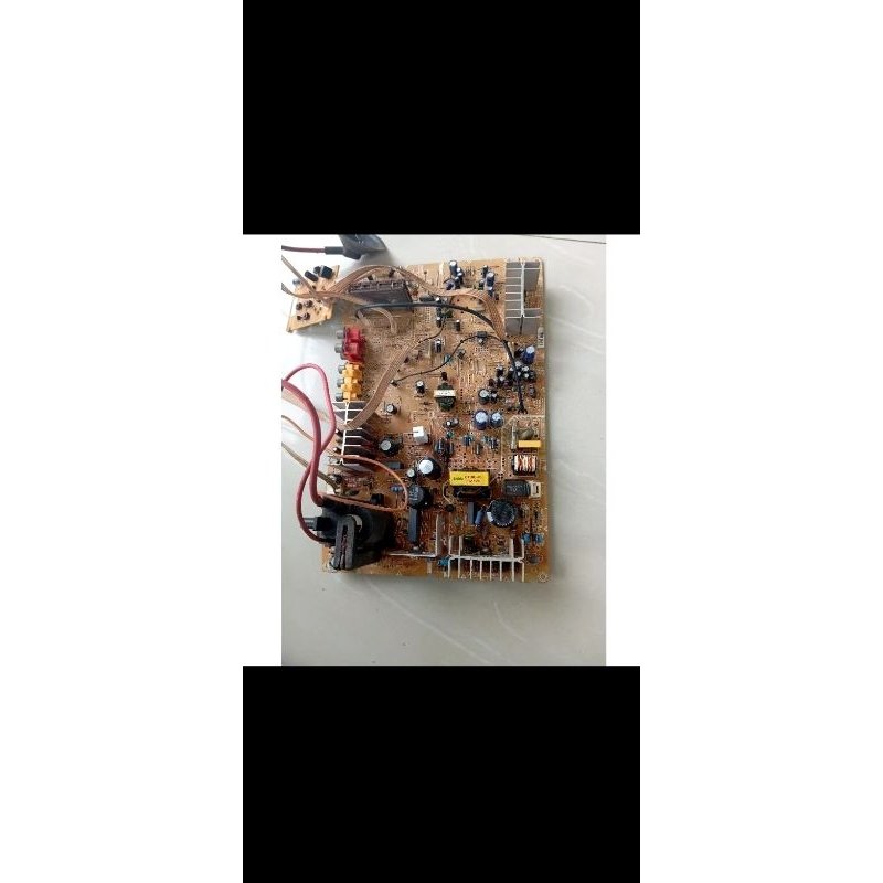 mesin tv Polytron uslim 21 in kondisi hidup dan normal