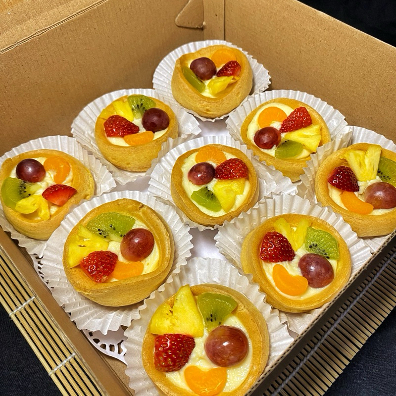 

Soes Mangkok Topping Buah Pici Bakery