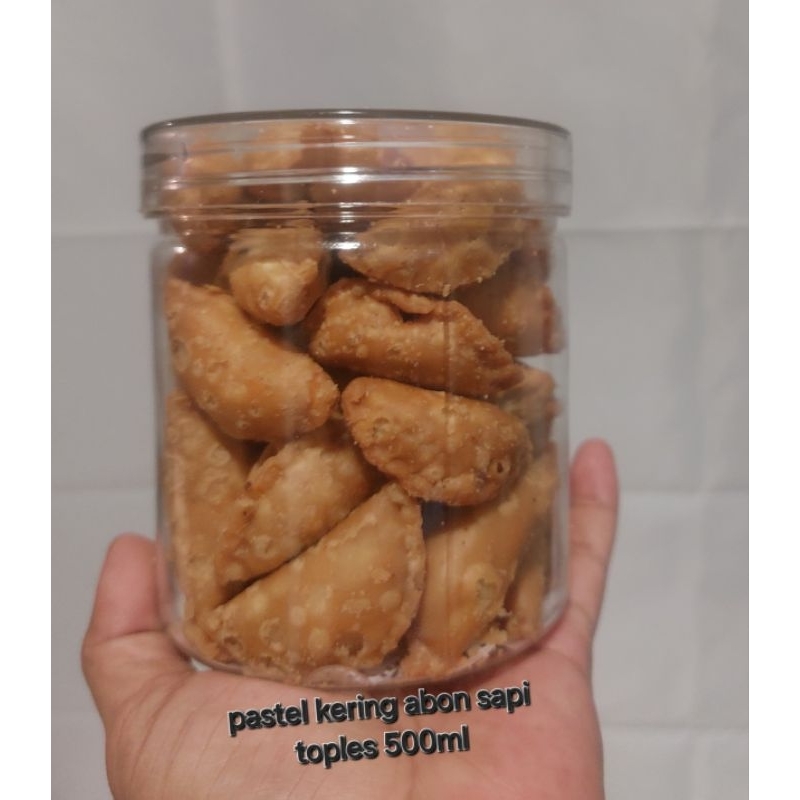 

pastel kering isi abon sapi toples 500ml