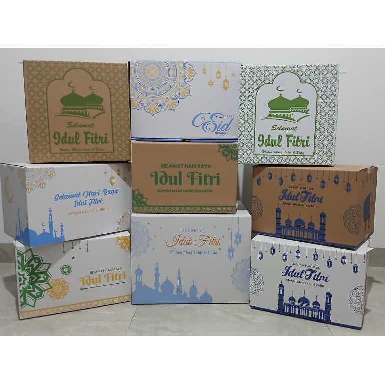 

KARDUS LEBARAN 40X30X30 PUTIH/BOX PARCEL/IDUL FITRI SEMBAKO 40 x 30 x 30 cm