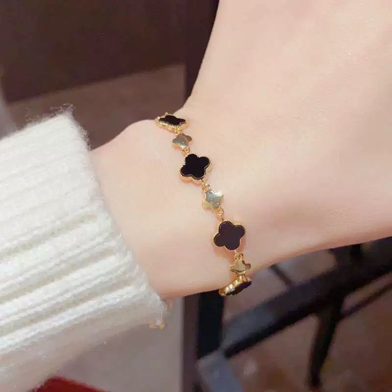 Gelang wanita serut bunga clover kekinian titanium stainless stell import korea gelang viral aksesor