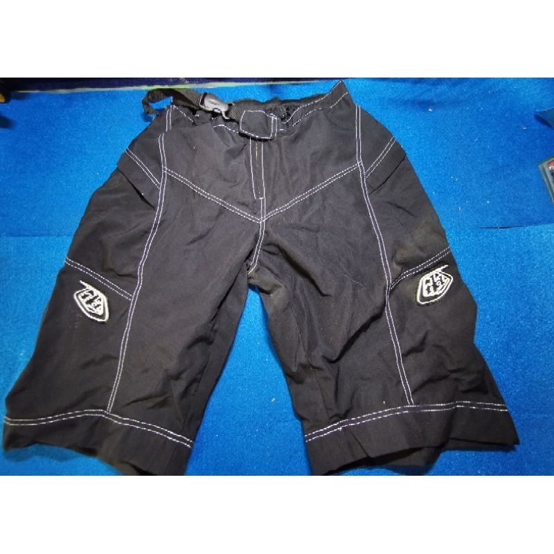 Celana Pendek Cross Fox