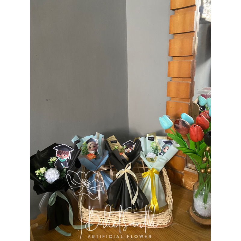 Buket wisuda, Buket single wisuda, Buket wisuda mini, Buket topper wisuda.