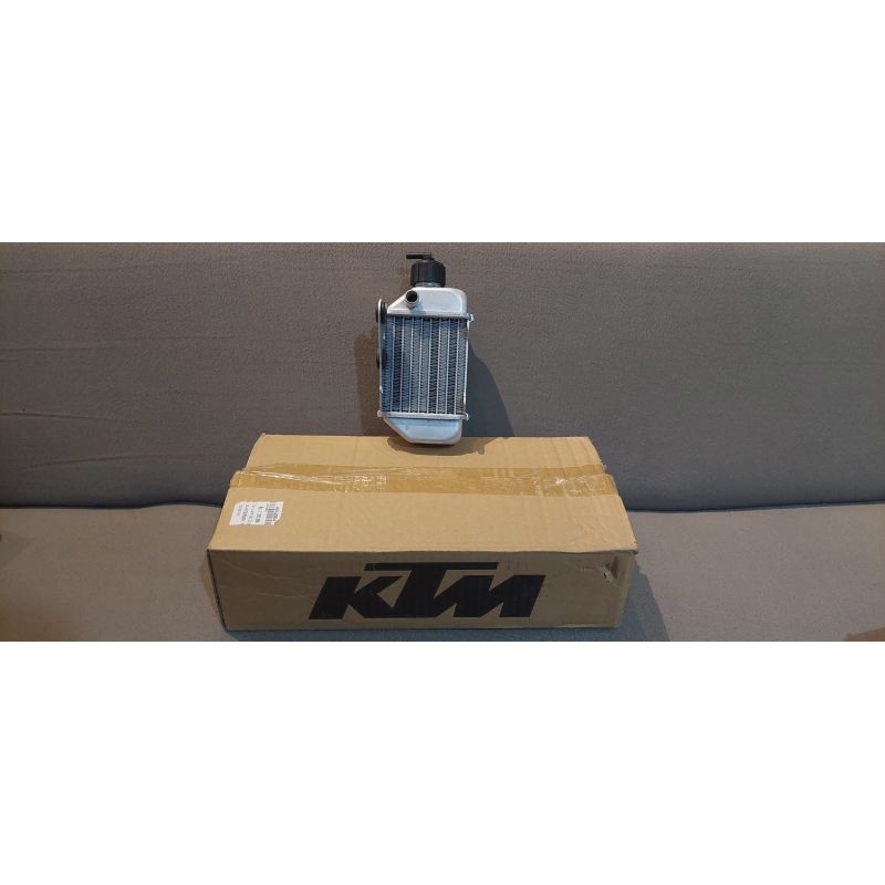 Radiator Kanan KTM HUSQVARNA 50cc Original