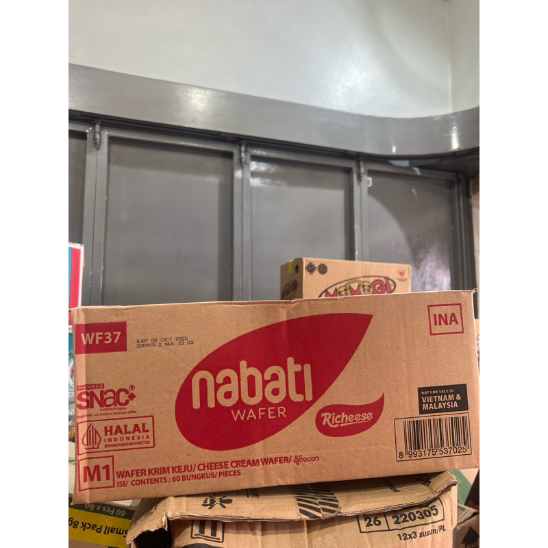 

NABATI WFR KEJU 50 gram 1 dus isi 60 bungkus