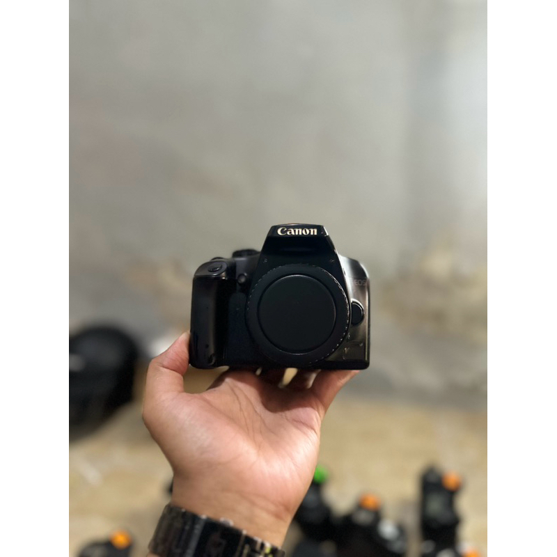 CANON 1000d body only (barang minus)