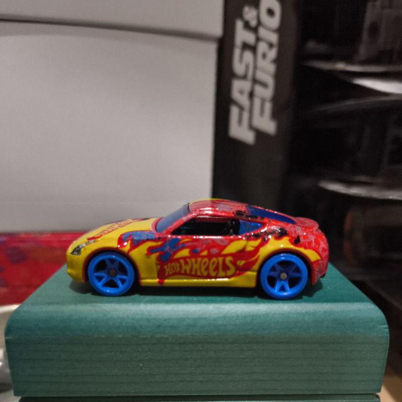 Hot Wheels Nissan 370Z HWTF Team Hot Wheels High Speed Wheels Merah Kuning