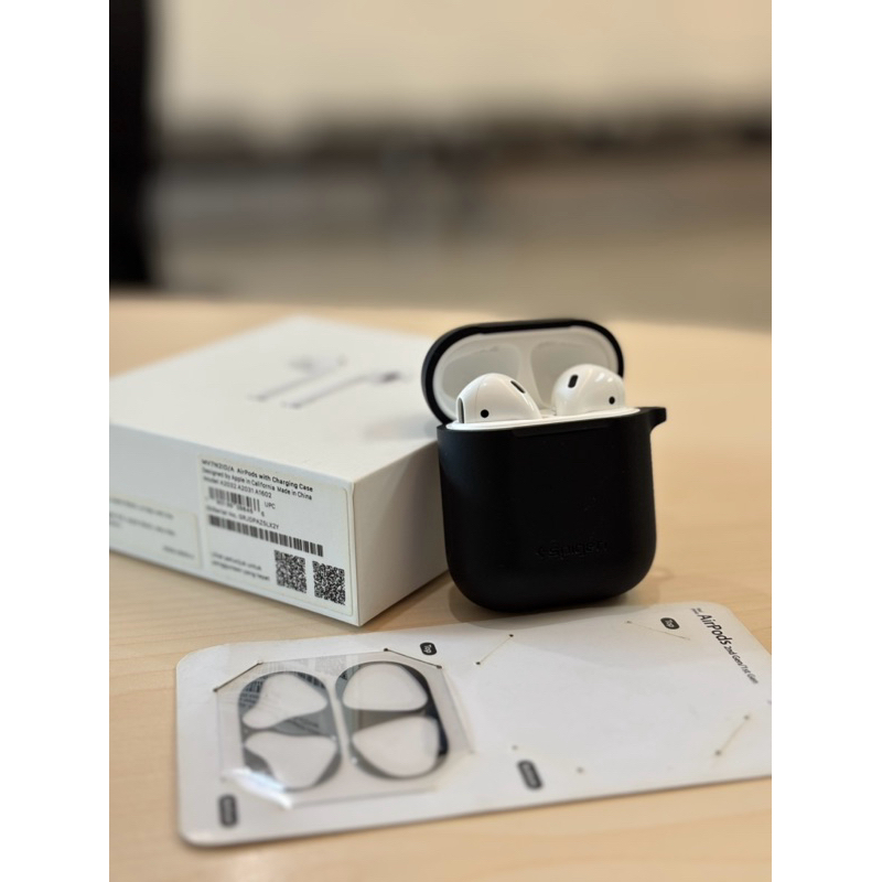 Apple Airpods 2nd Generation (second)