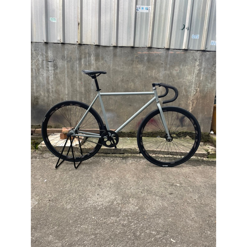 fullbike sepeda fixie dana pelajar 700c classic size 50 M grey