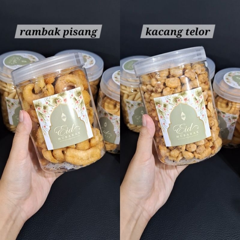 

Hampers Kue Lebaran Isi 2 | Paket Harran | Keripik Pisang Manis, Bidaran Keju, Kacang Telor, Rambak Pisang, Sus Coklat, Kacang Mayasi | Hampers Lebaran Premium Berkualitas | Parcel Kue Lebaran