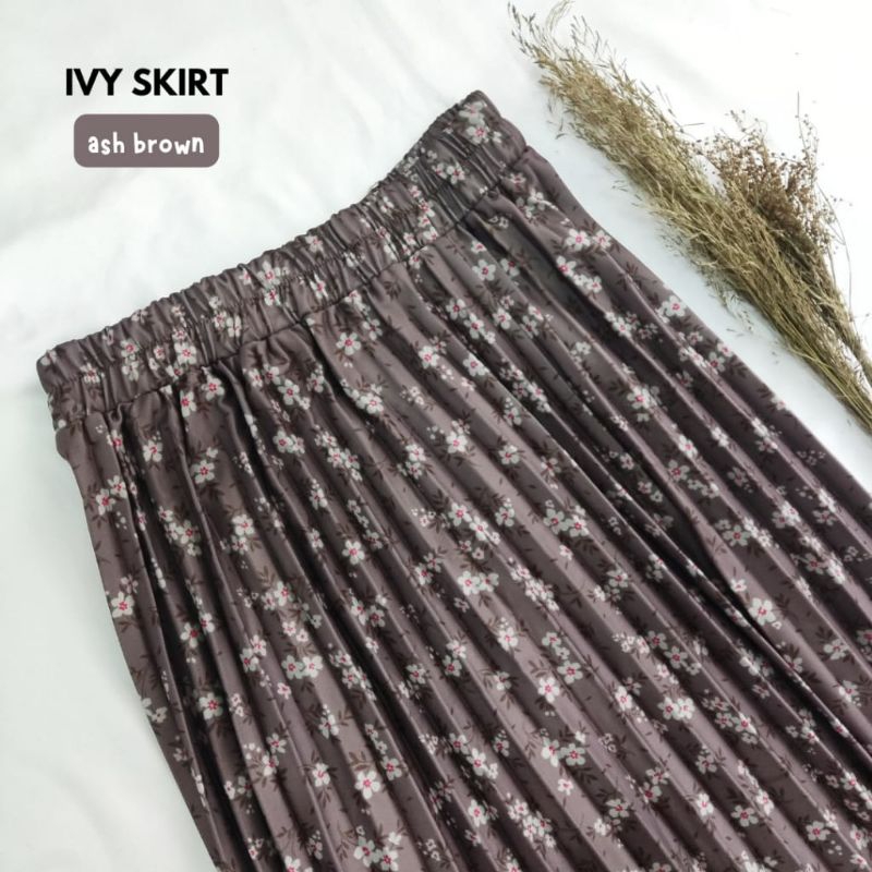 rok plisket viral motif bunga