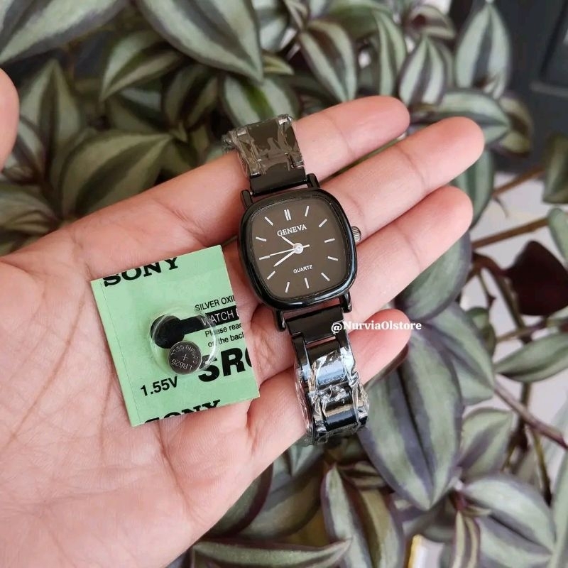 Jam Tangan Perempuan