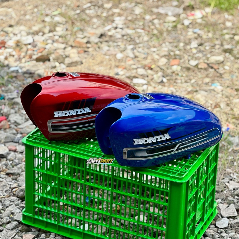 TANGKI CB125 CAT BIRU MERAH TANGKI CB125 FINISHING CAT SET EMBLEM
