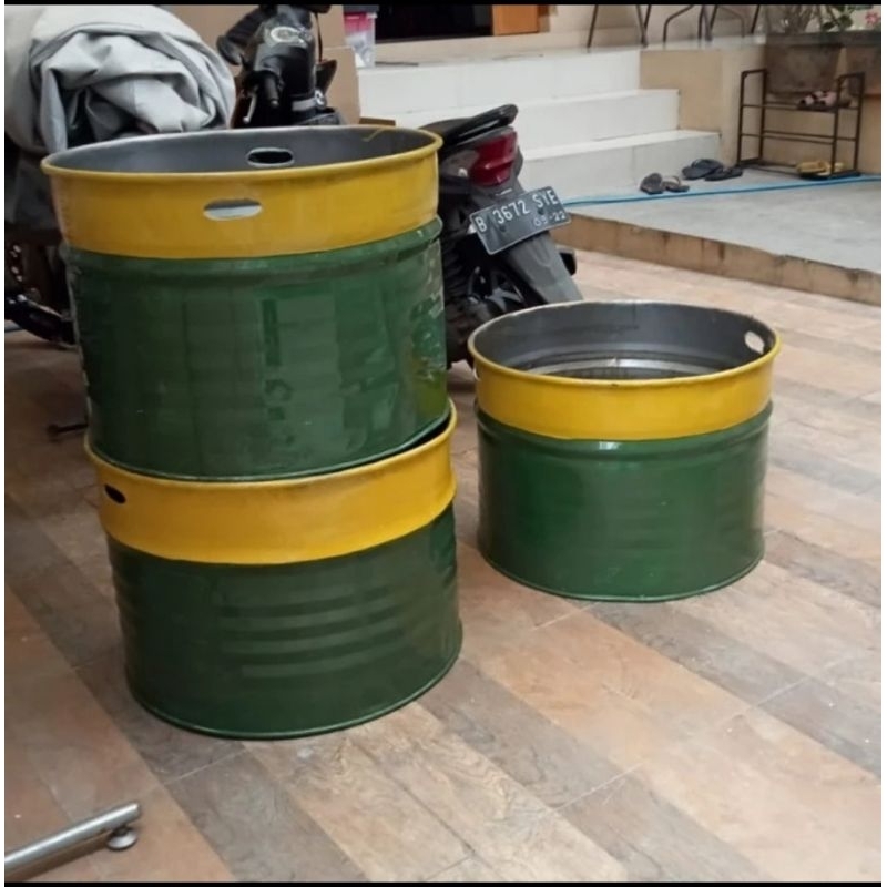 tempat sampah besi kapasitas 100 liter/drum besi/drum bakar/pot tanam/drum/penampungan air