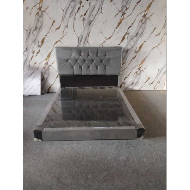 Dipan ukuran 180x200