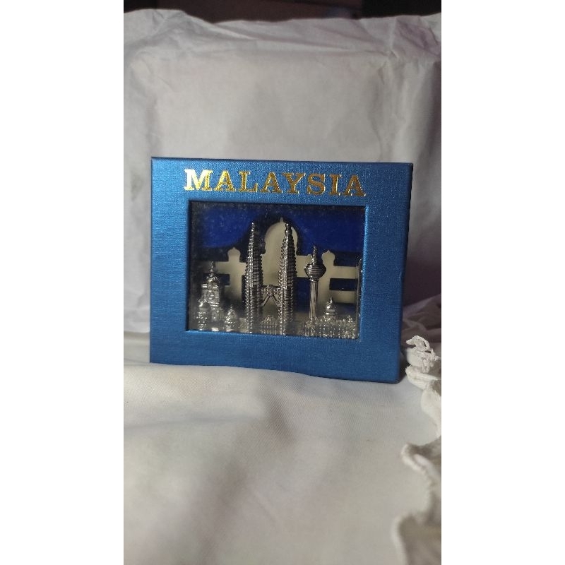 

Sovenir Malaysian memo card holder twins tower oleh-oleh malaysia