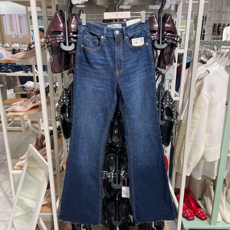 Jeans Flare STRADIVARIUS Women Jastip (jasa titip)