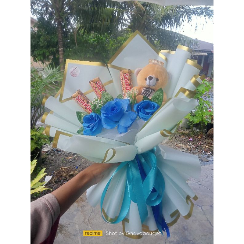 

buket coklat Silverqueen + boneka beruang