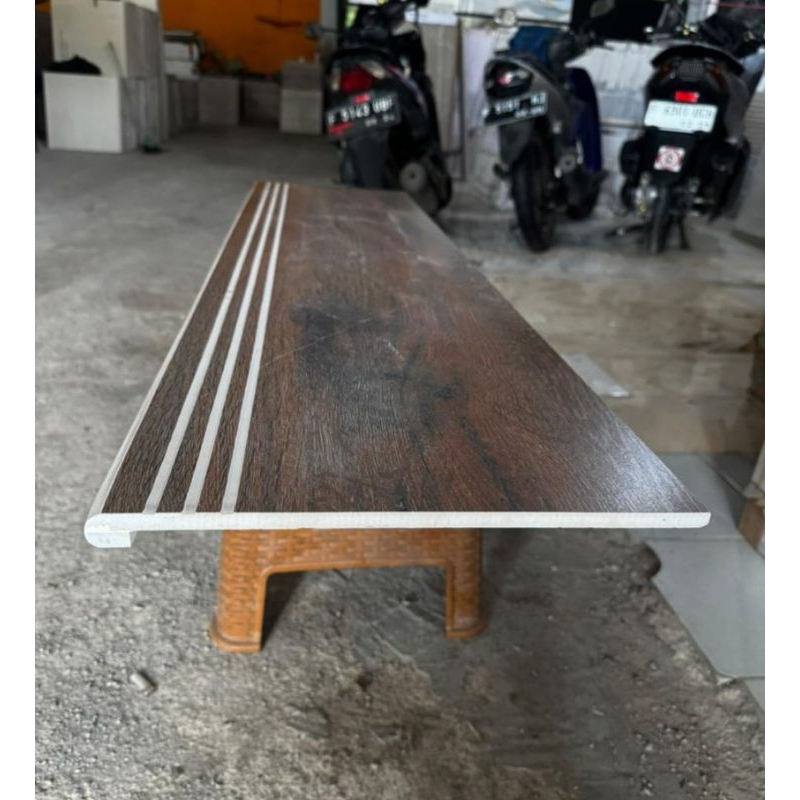 GRANITE ANAK TANGGA MOTIF KAYU DOUBLE BEVEL 30X90 30X100 30X120 STEPNOSING CUSTOM LIST PLINT BORDES 