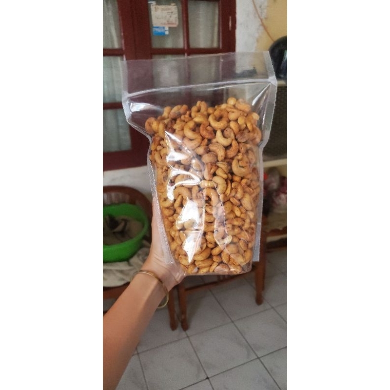 

Kacang mede Sulawesi Original Jumbo