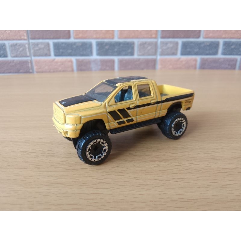 Diecast Mobil Dodge Ram 1500 Yellow 2006 Ori