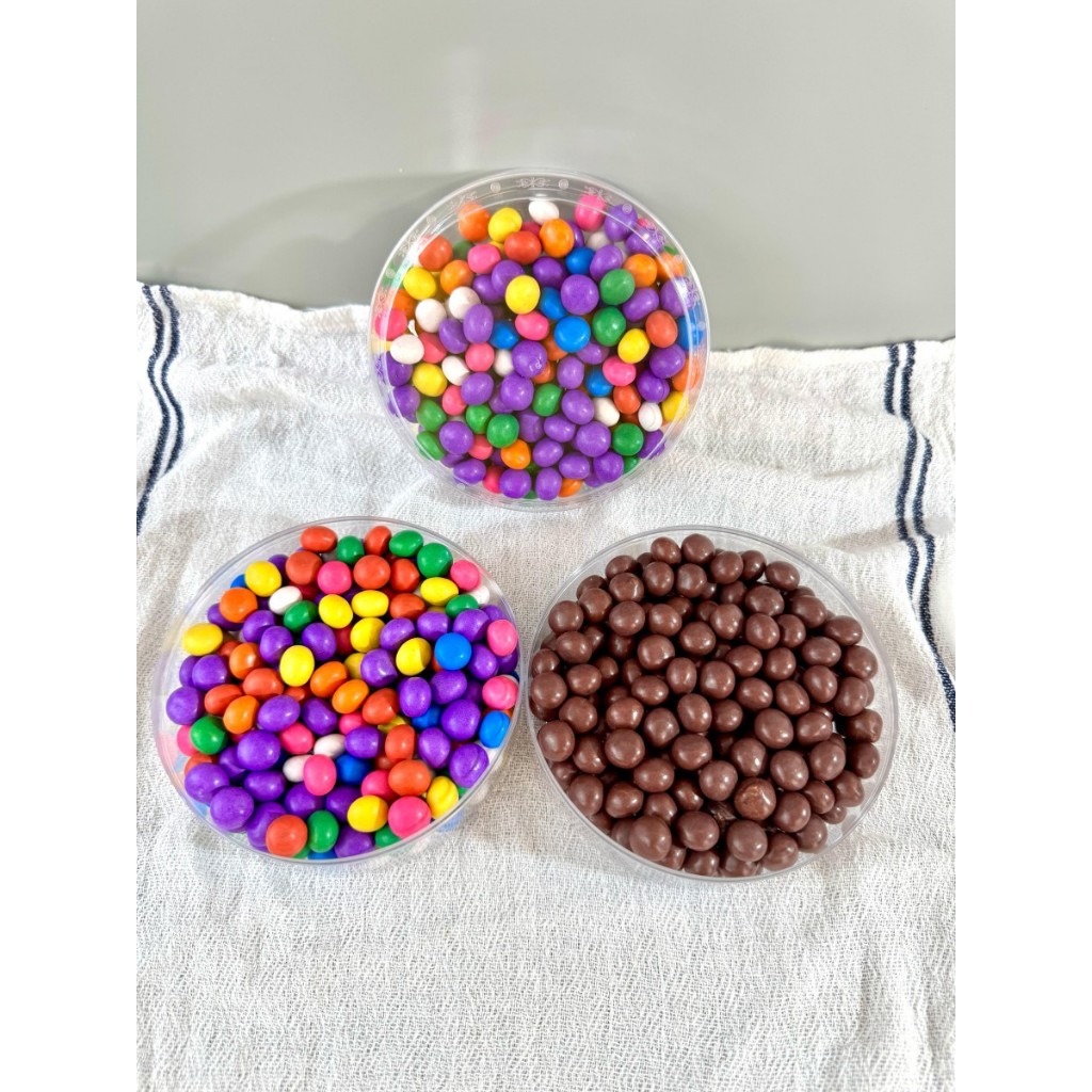 

BISKUIT BOLA COKLAT PELANGI ASLI HOMEMADE 150 GRAM / BISKUIT BOLA PELANGI / KEMASAN TOPLES