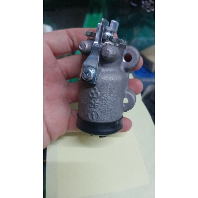 master rem Roda depan kijang kotak kijang kf20 sebelah kiri pakai napel