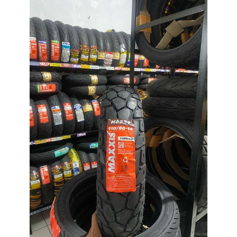 BAN MATIC TUBLESS MAXXIS M6239 110/80-14 STANDAR DEPAN HONDA ADV 150