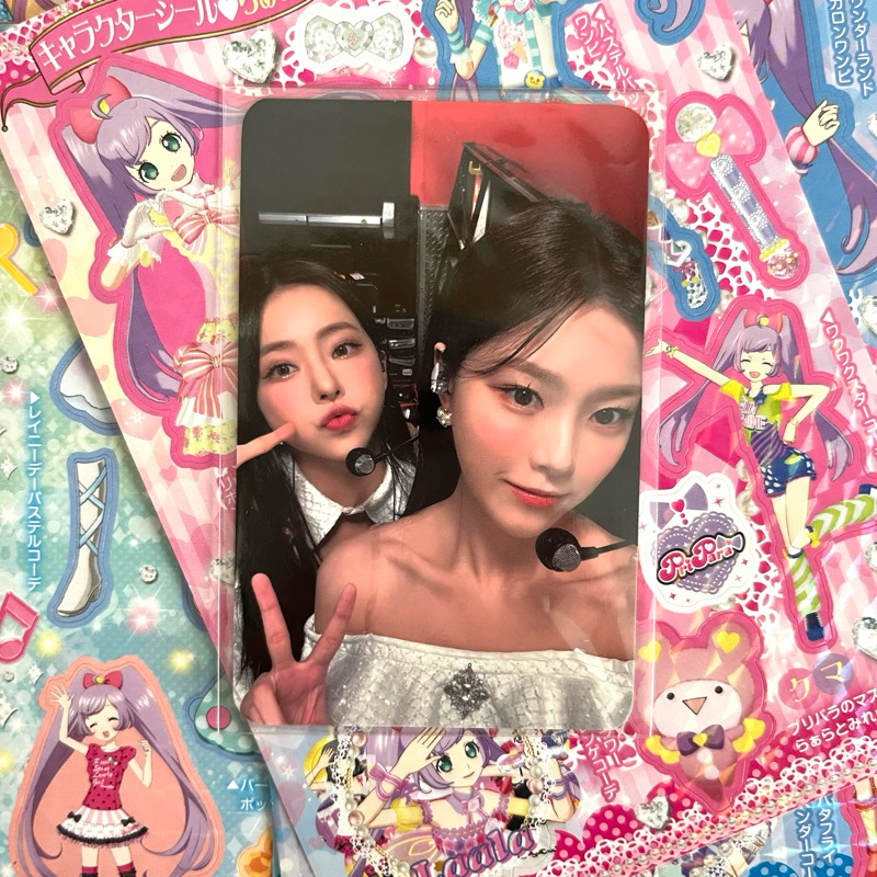 loona hyunjin vivi trading card tc loonaverse seoul photocard