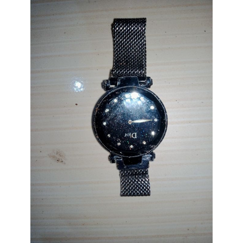 Jam tangan DIOR