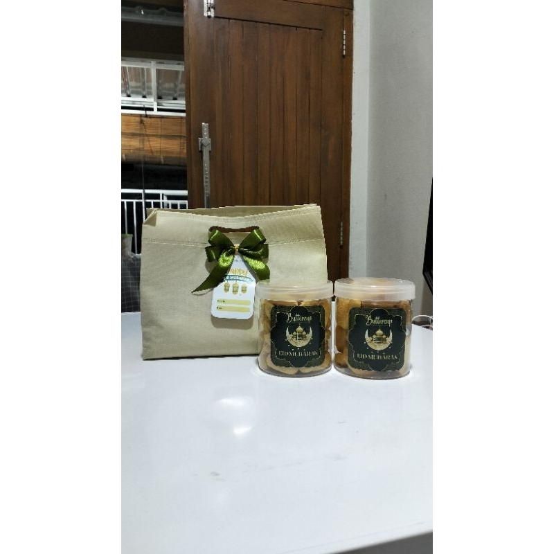 

PAKET HAMPERS MINI ISI 2