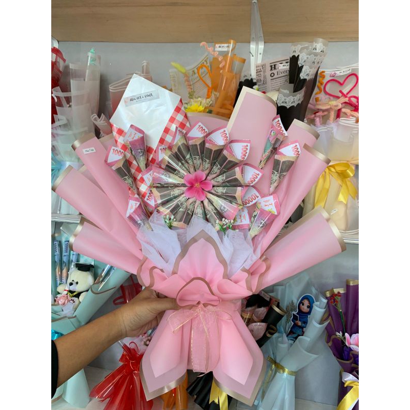 Alia Art & Craft - Buket Uang Bentuk Bunga | Buket Bunga Unik | Buket Uang 20 Lembar