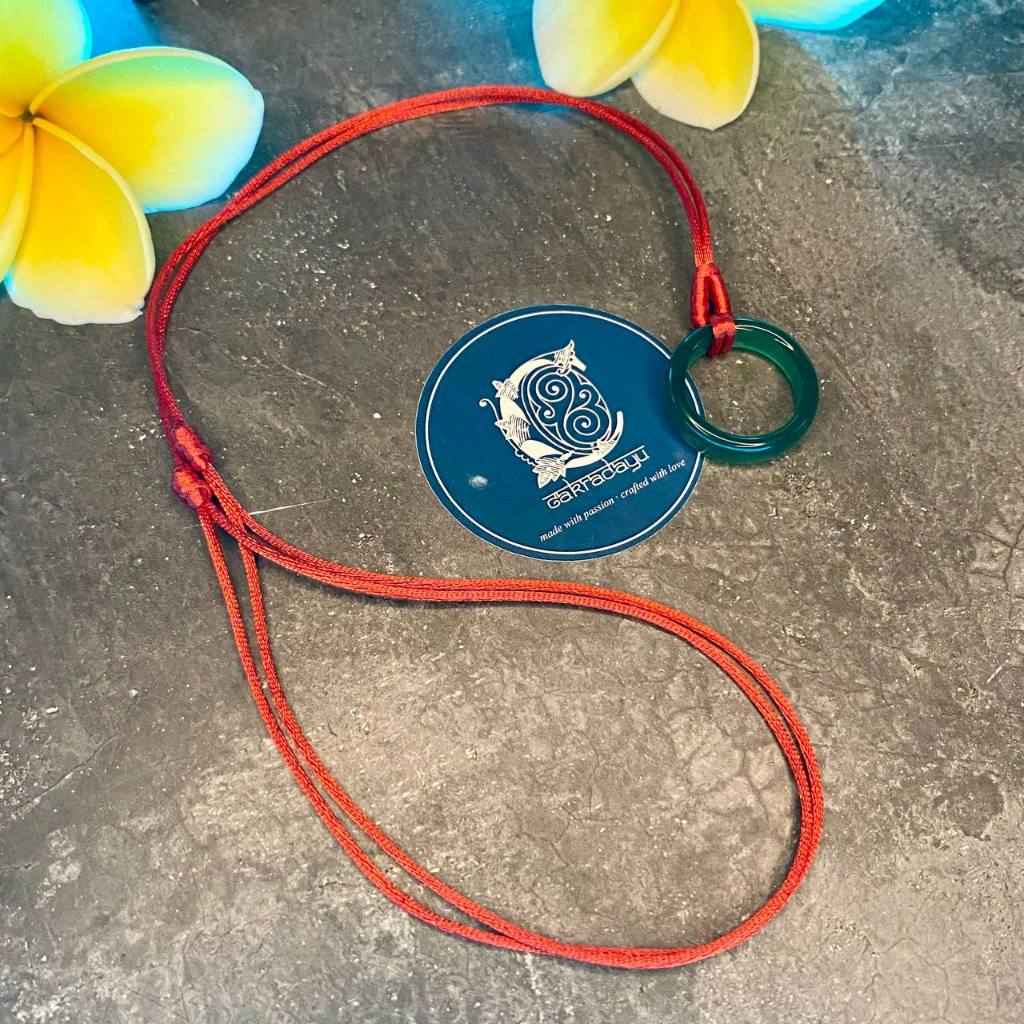 CAKRADAYU Kalung Satin dengan Liontin Cincin Green Aventurine (Kebugaran)