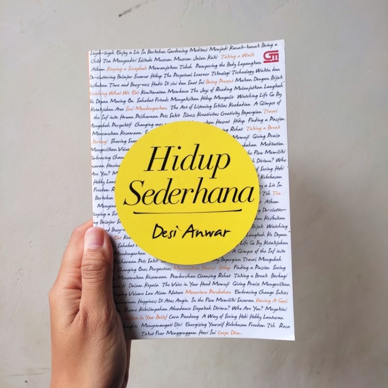 Hidup Sederhana - Desi Anwar (Preloved)