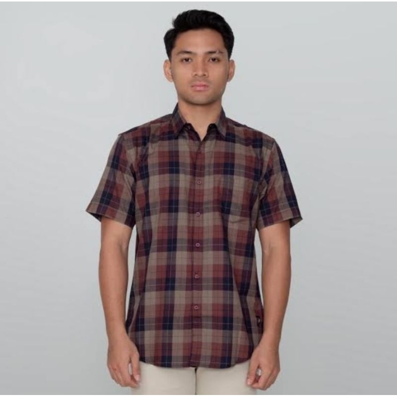 Kemeja Pria Hearringbone Lengan Pendek Benhill