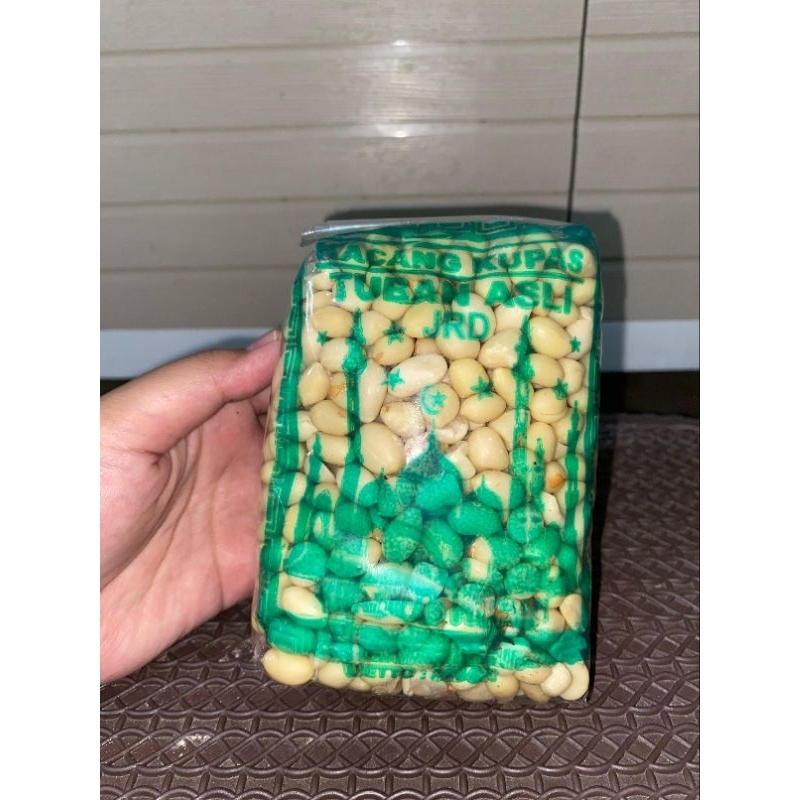 

KACANG KUPAS TUBAN 350gr