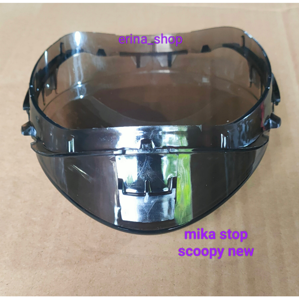 MIKA LAMPU STOP BELAKANG MOTOR SCOOPY NEW MIKA SMOKE MEREK ZORO/MIKA STOP SCOOPY NEW MIKA SMOKE