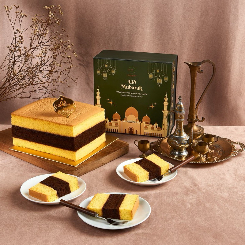 

Hampers Lapis Surabaya Idul Fitri