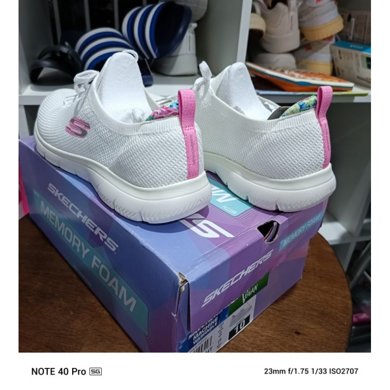 skechers memory foam