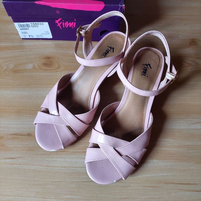 Preloved wedges shoes payless fioni