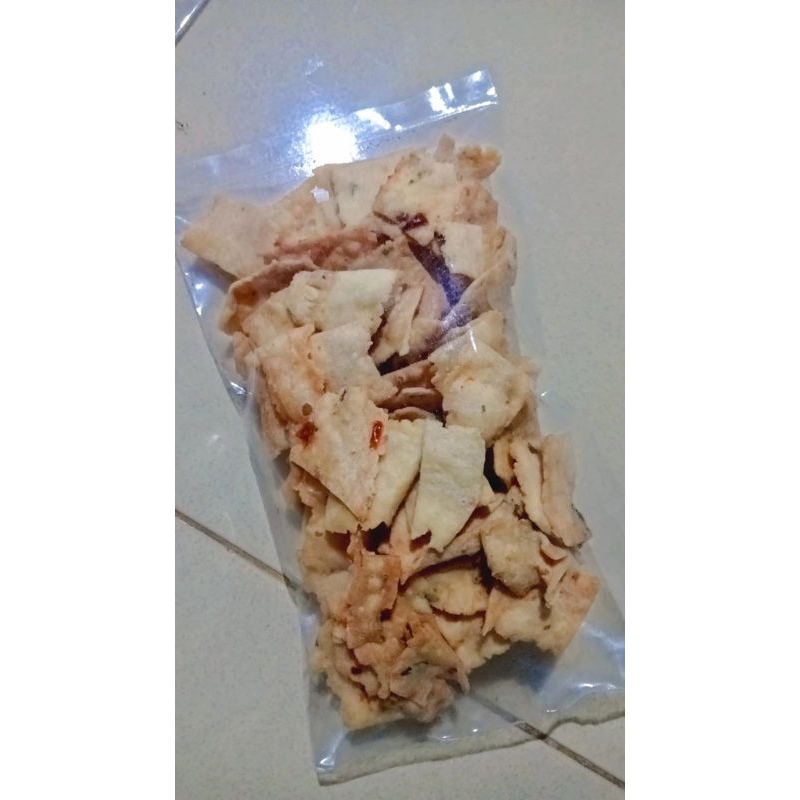

keripik bawang pedas
