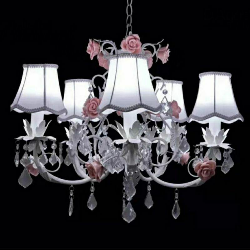 Lampu kristal shabby