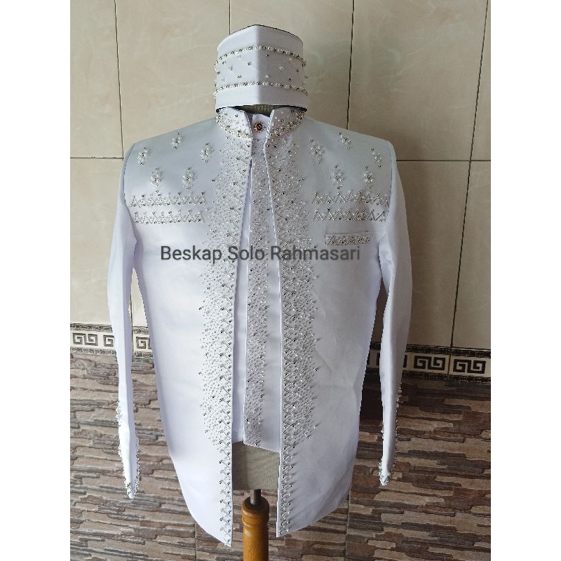 Basofi manten modern, Beskap Jawa Solo, Among tamu, Hewes